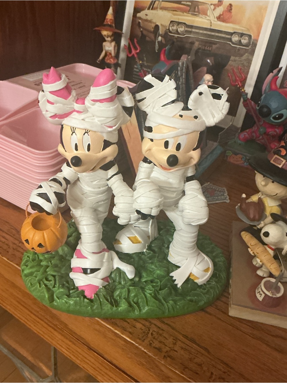 Disney Minnie & Mickey Mummy Figurine in White and Pink